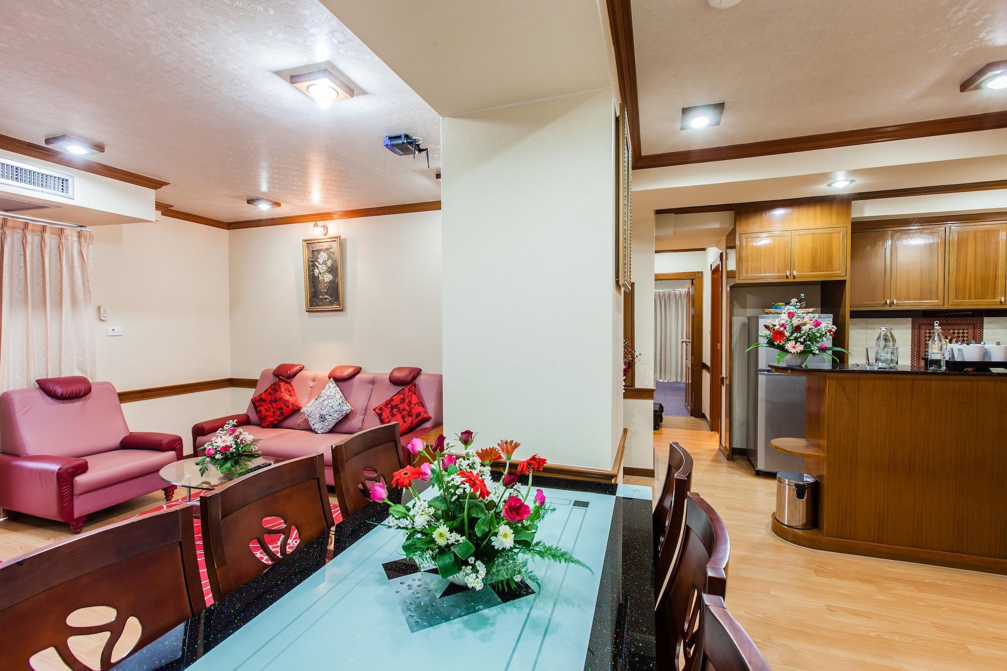 Oyo 796 Paradise Sukhumvit Hotel 3*