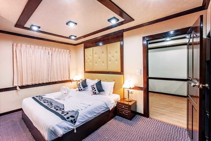 Oyo 796 Paradise Sukhumvit Hotel Hotel