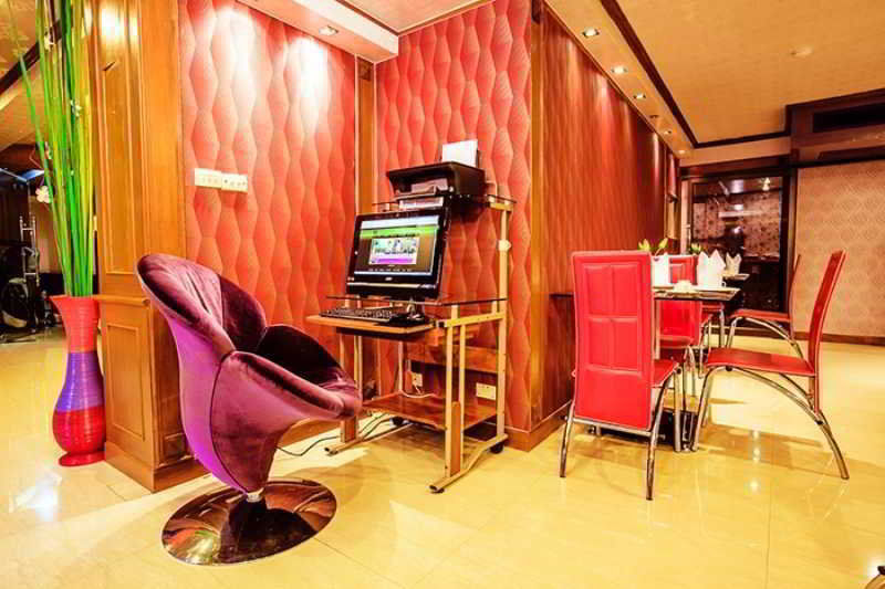 Oyo 796 Paradise Sukhumvit Hotel